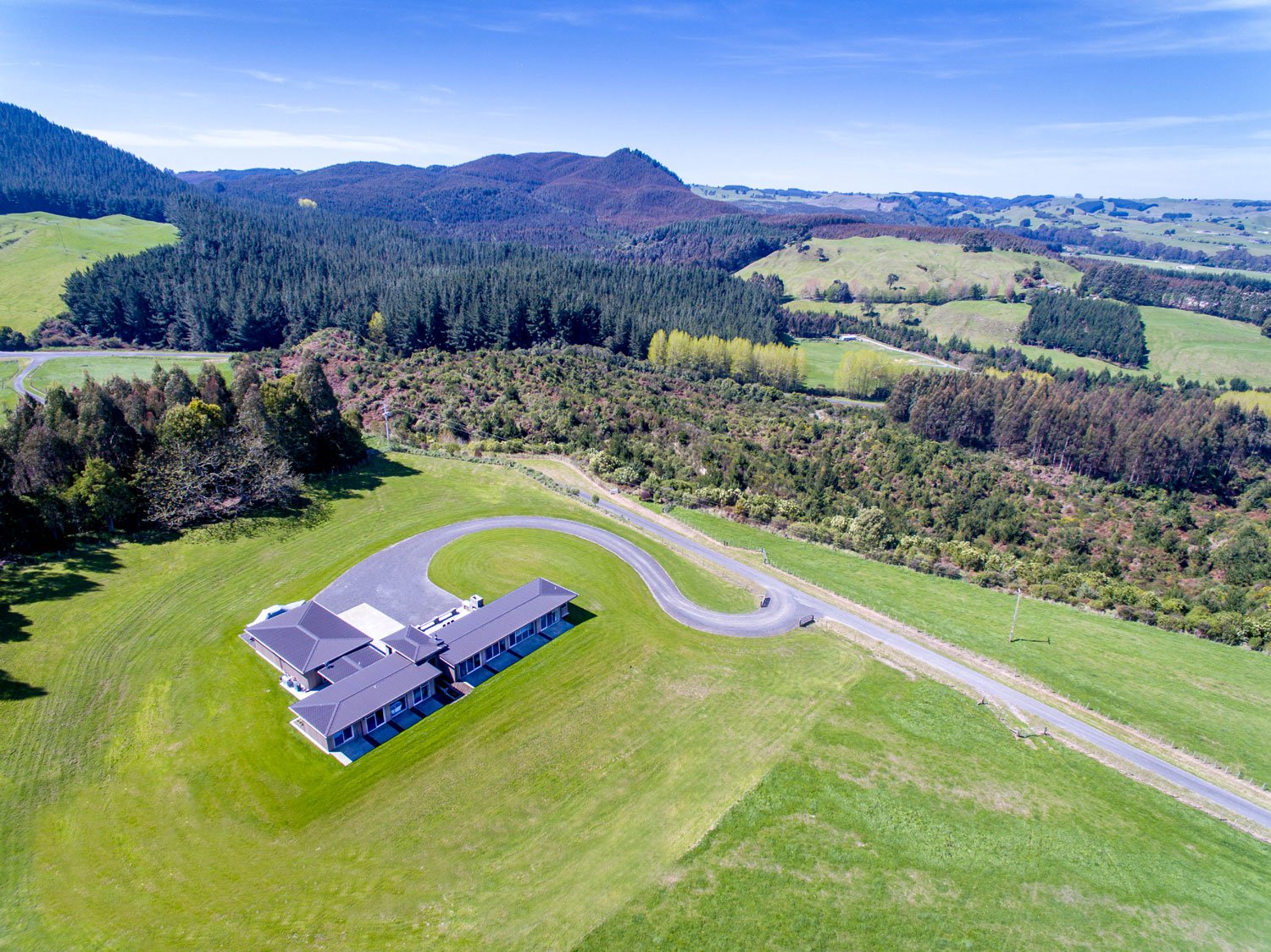 This 265-acre dream estate on New Zealand’s North Island is set against the dramatic backdrop of Mount Tongariro and Lake Taupo, New Zealand’s largest lake.