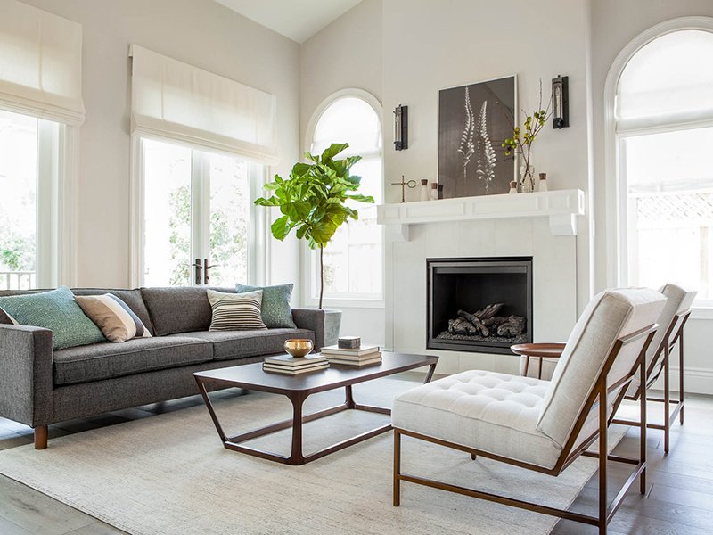 For a home in Palo Alto, California, Niche Interiors paired streamlined design with a mix of custom-designed non-toxic upholstery, natural fabrics, zero-VOC paints, and solid wood furniture.