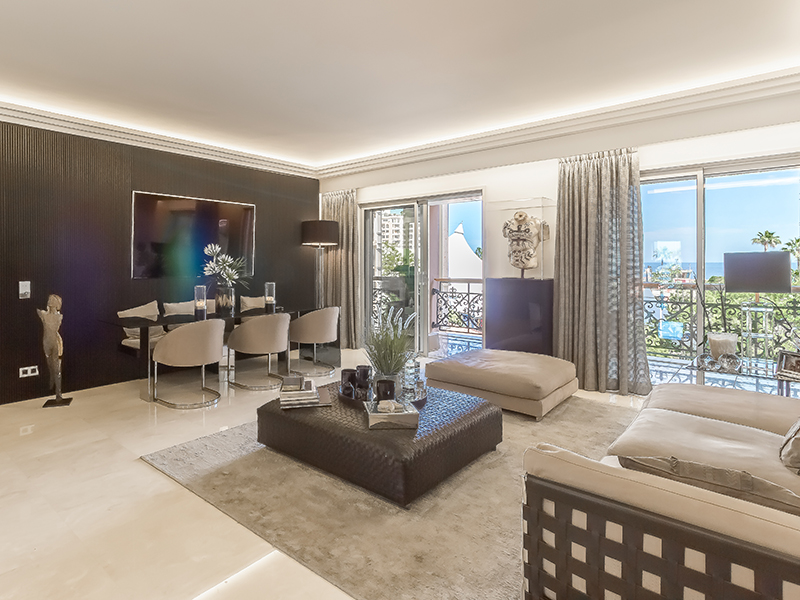 A luxury apartment with sea views in Monaco