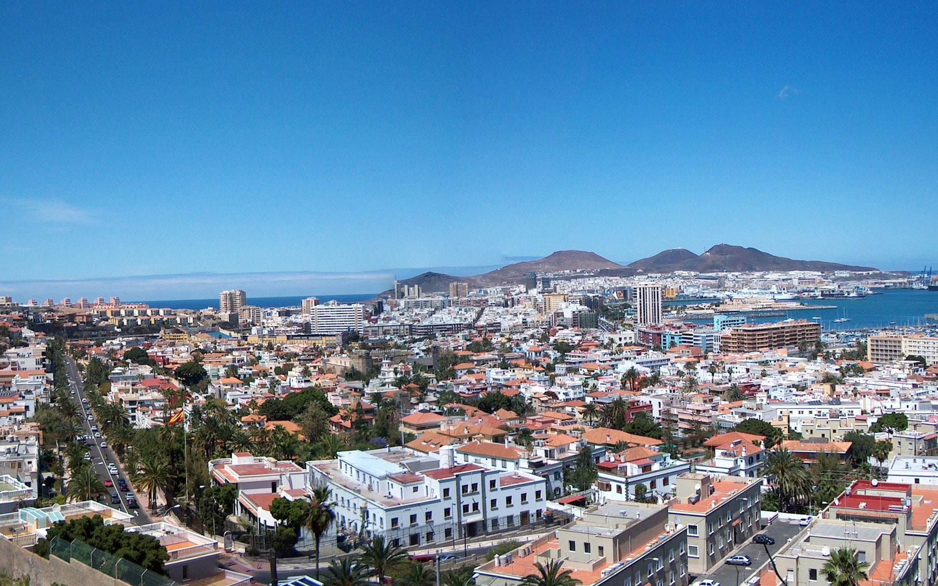Vista panorámica de desarrollo inmobiliario premium en Canarias